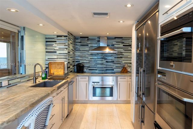 200 Ocean Lane Dr 501, Key Biscayne, FL 33149