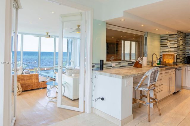 200 Ocean Lane Dr 501, Key Biscayne, FL 33149