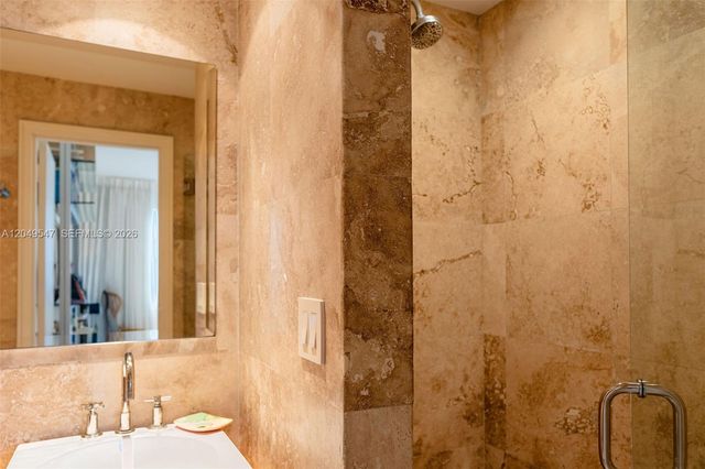 200 Ocean Lane Dr 501, Key Biscayne, FL 33149