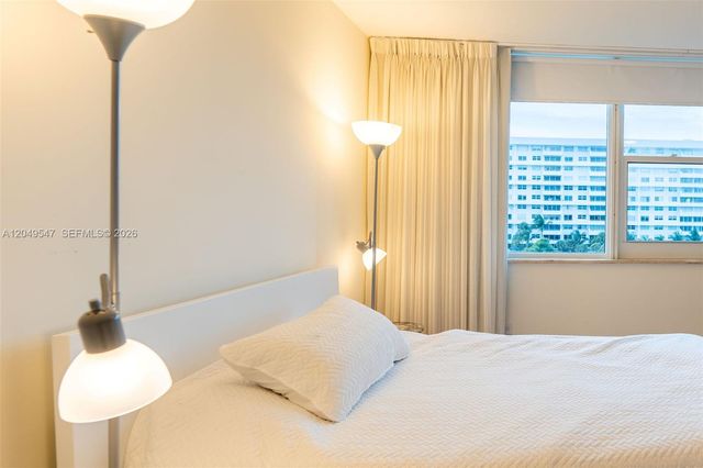 200 Ocean Lane Dr 501, Key Biscayne, FL 33149