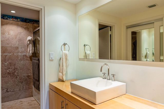 200 Ocean Lane Dr 501, Key Biscayne, FL 33149