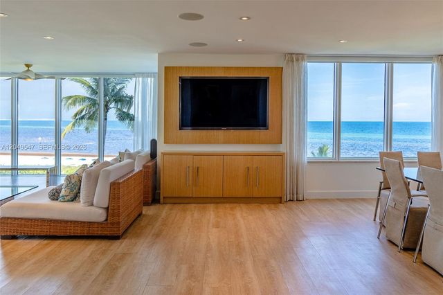 200 Ocean Lane Dr 501, Key Biscayne, FL 33149