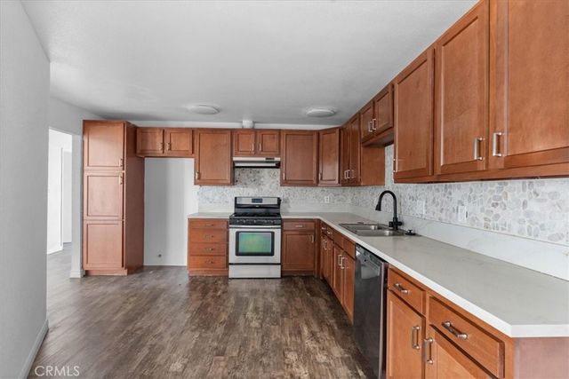 1327 Pennsylvania, Colton, CA 92324