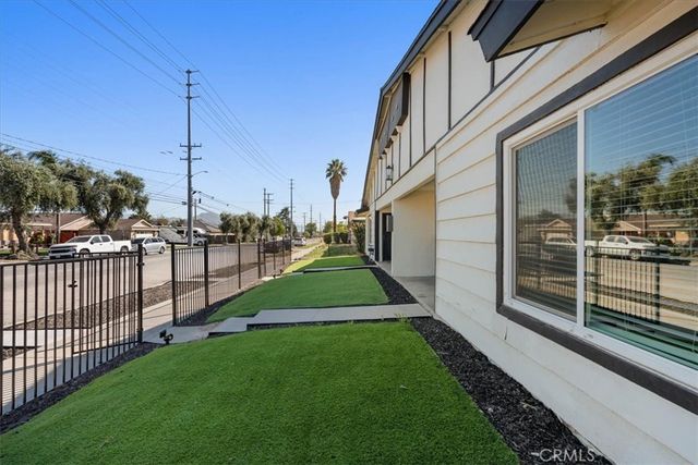 1327 Pennsylvania, Colton, CA 92324