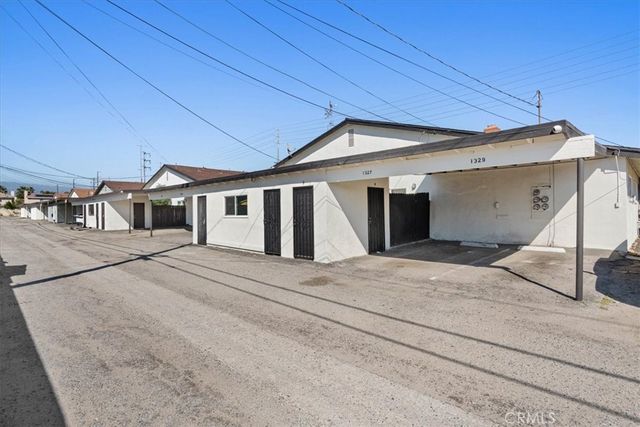 1327 Pennsylvania, Colton, CA 92324