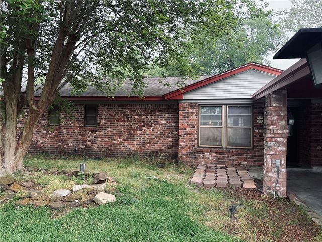 415 Zinn Drive, Crosby, TX 77532