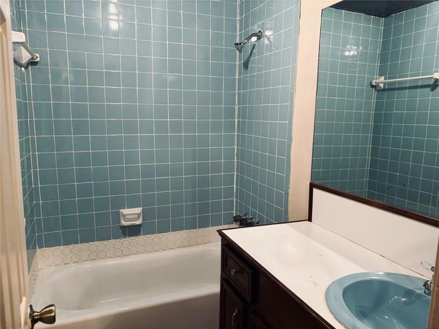 415 Zinn Drive, Crosby, TX 77532