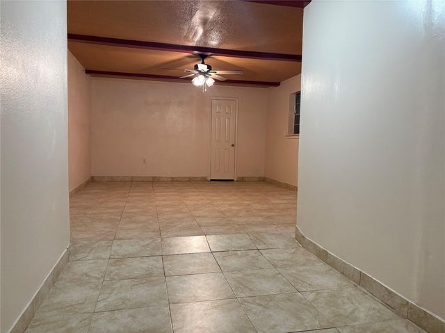 415 Zinn Drive, Crosby, TX 77532