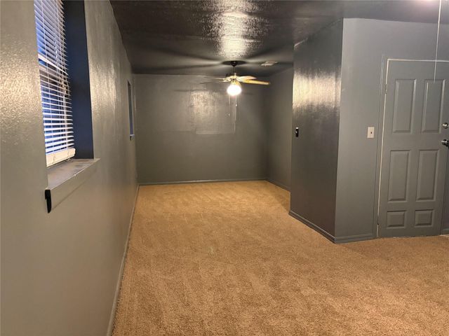 415 Zinn Drive, Crosby, TX 77532