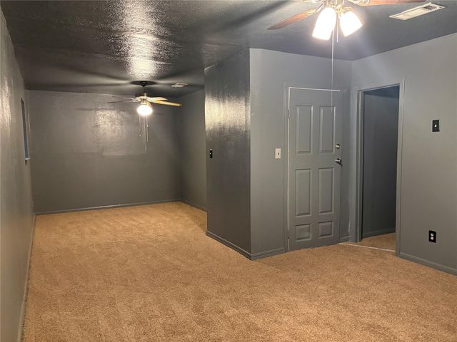 415 Zinn Drive, Crosby, TX 77532