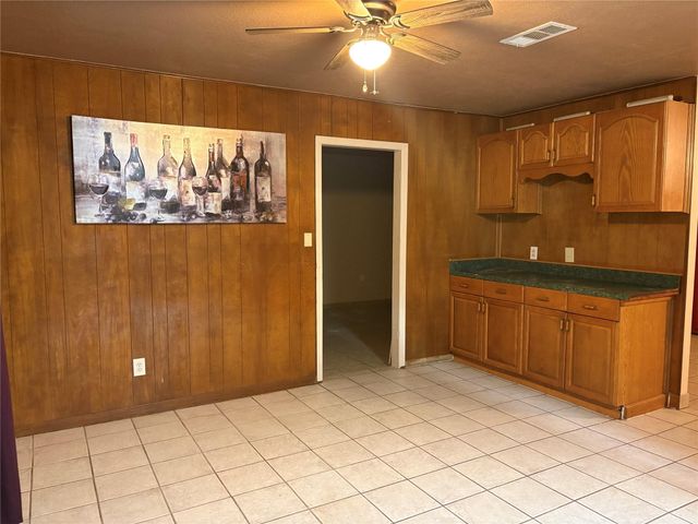 415 Zinn Drive, Crosby, TX 77532