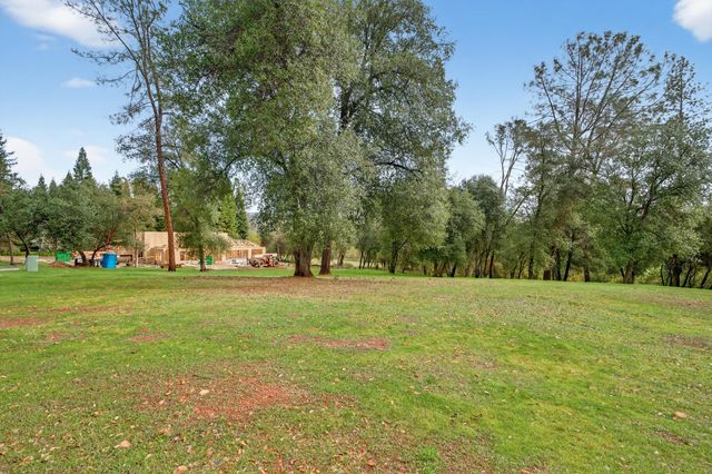 13315 Tierra Heights Road, Redding, CA 96003