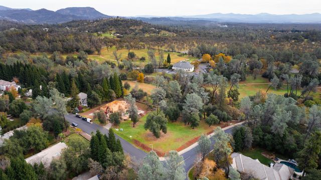 13315 Tierra Heights Road, Redding, CA 96003