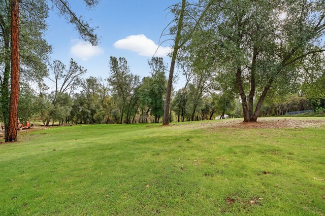 13315 Tierra Heights Road, Redding, CA 96003