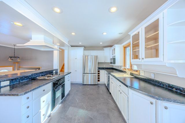 1606 S Lake Irving Drive SW, Bemidji, MN 56601