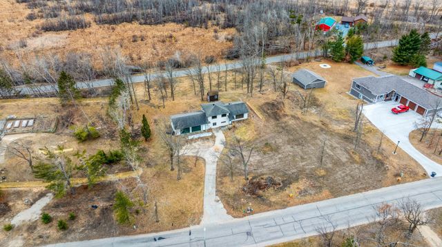 1606 S Lake Irving Drive SW, Bemidji, MN 56601