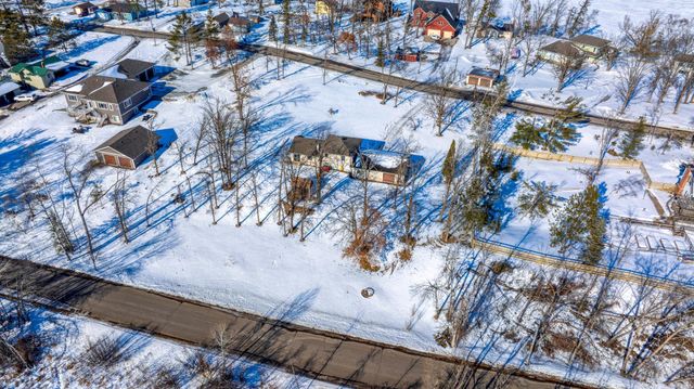 1606 S Lake Irving Drive SW, Bemidji, MN 56601