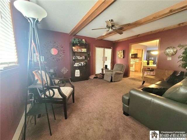 28 Laurie Lane, Jamestown, NY 14701