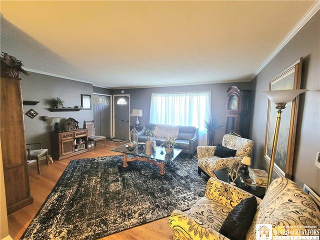 28 Laurie Lane, Jamestown, NY 14701