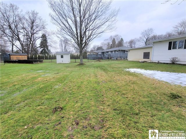 28 Laurie Lane, Jamestown, NY 14701