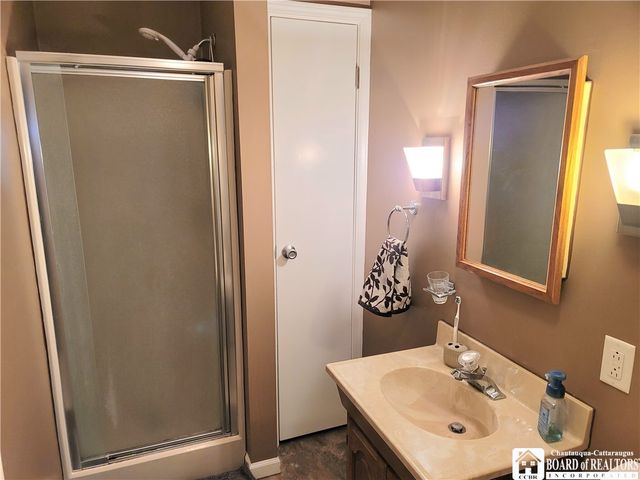 28 Laurie Lane, Jamestown, NY 14701