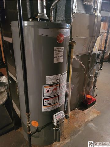 28 Laurie Lane, Jamestown, NY 14701