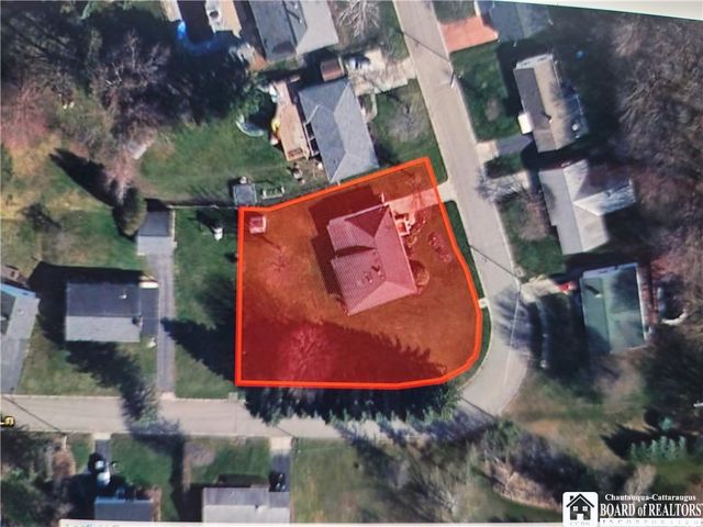 28 Laurie Lane, Jamestown, NY 14701