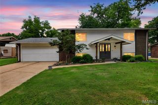 933 Barbara Ann Lane, Ellisville, MO 63021