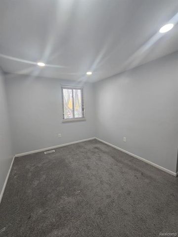 8410 Hickory Drive, Sterling Heights, MI 48312