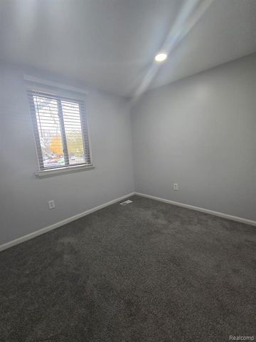 8410 Hickory Drive, Sterling Heights, MI 48312
