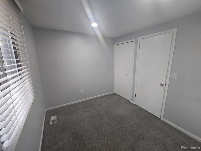 8410 Hickory Drive, Sterling Heights, MI 48312