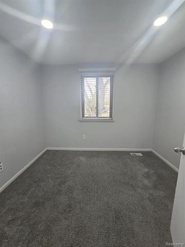 8410 Hickory Drive, Sterling Heights, MI 48312