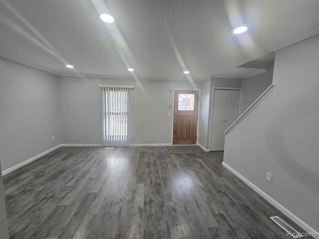 8410 Hickory Drive, Sterling Heights, MI 48312