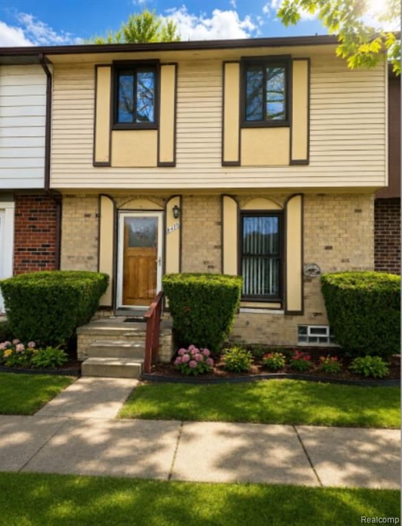 8410 Hickory Drive, Sterling Heights, MI 48312