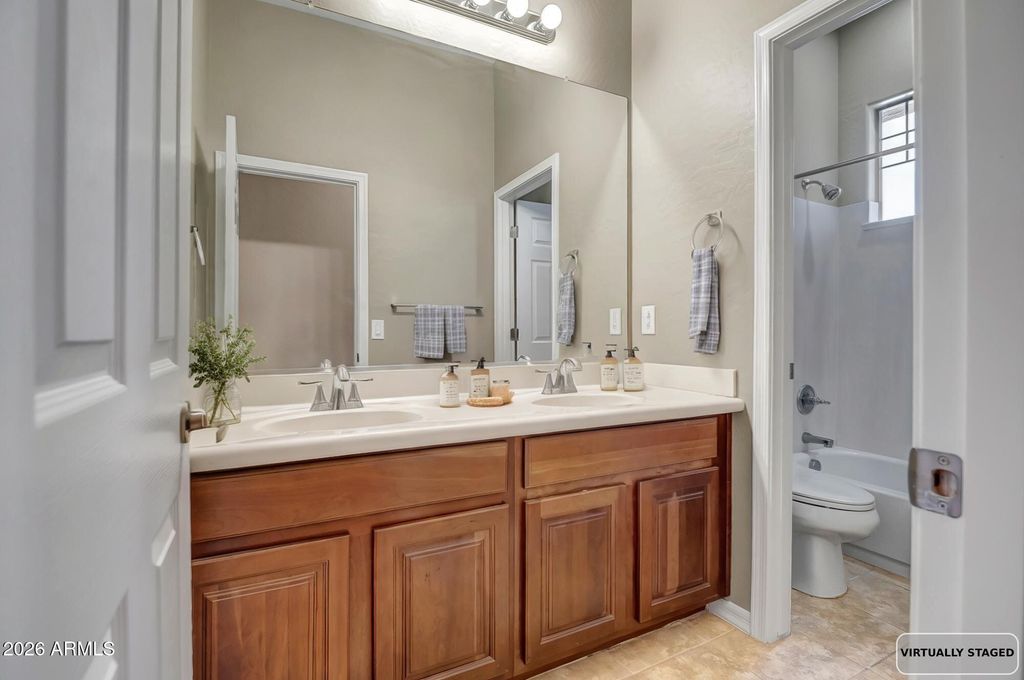 Image 11 of property listing at 4623 W HEYERDAHL Court, New River, AZ 85087