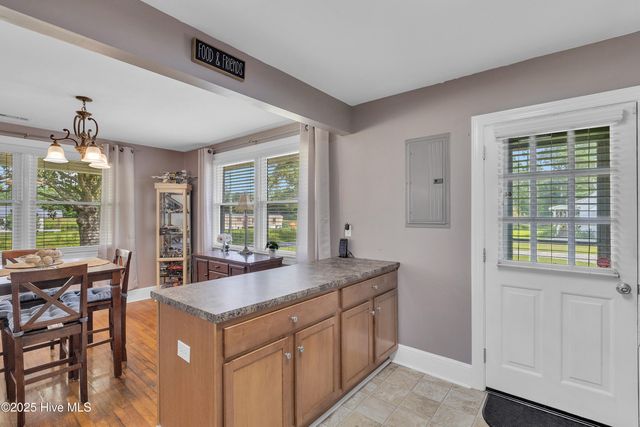 840 S Nc Highway 111, Chinquapin, NC 28521