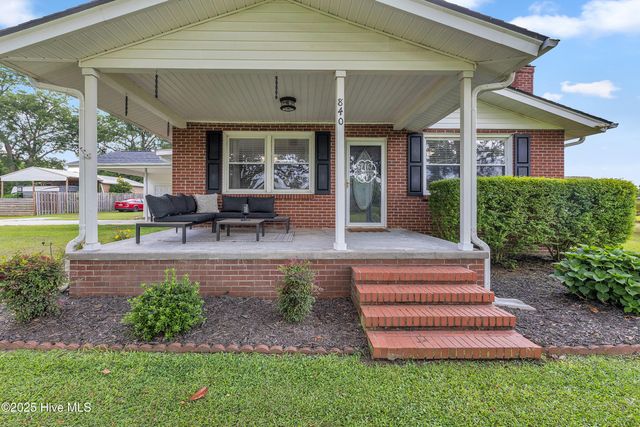 840 S Nc Highway 111, Chinquapin, NC 28521