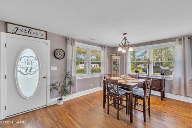 840 S Nc Highway 111, Chinquapin, NC 28521