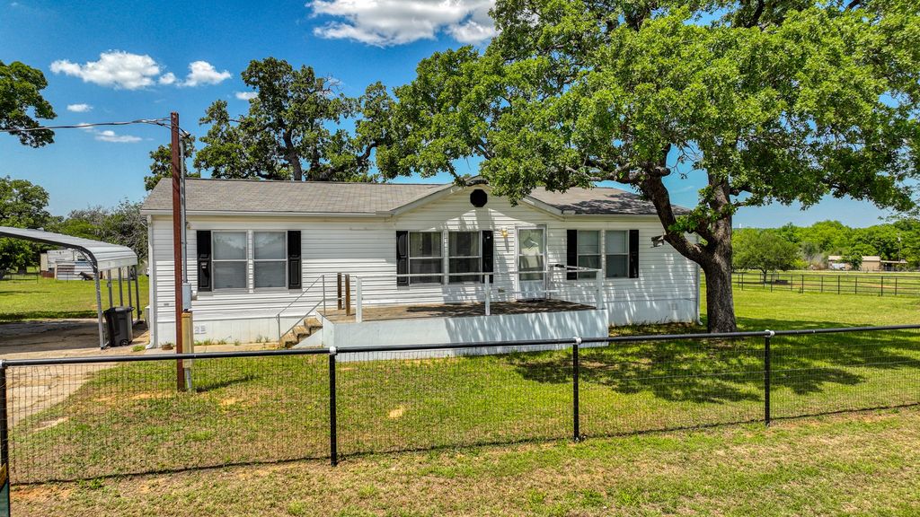215 Dorothy Lane, Springtown, TX 76082