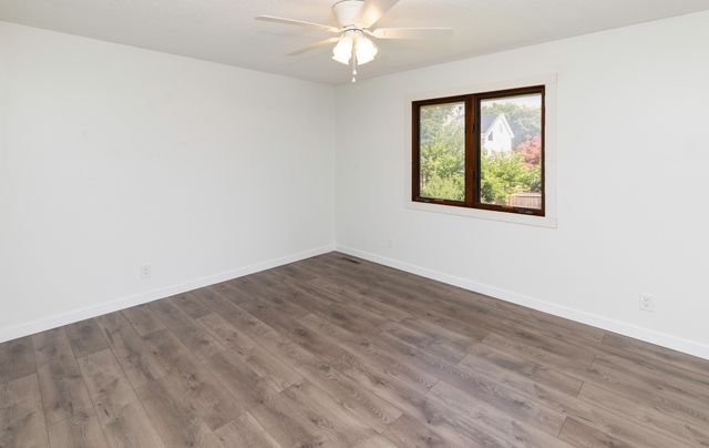5509 Cody Drive, West Des Moines, IA 50266