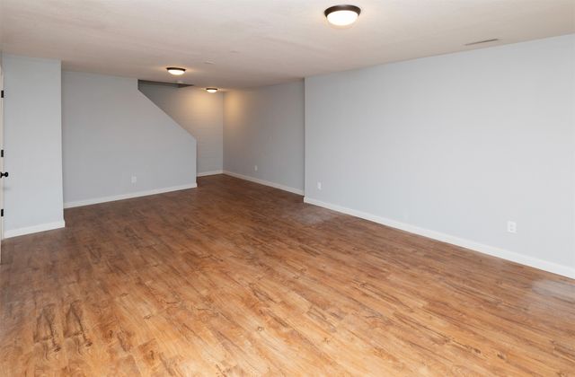 5509 Cody Drive, West Des Moines, IA 50266