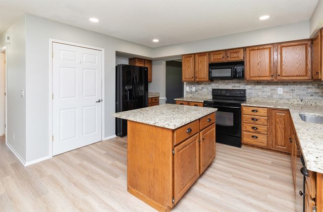 5509 Cody Drive, West Des Moines, IA 50266