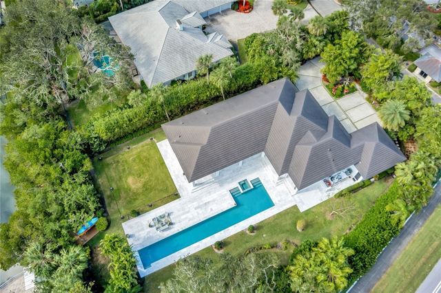 790 Lake Drive, Vero Beach, FL 32963