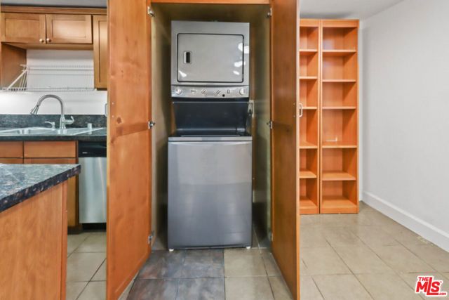 10982 Roebling Avenue 103, Los Angeles, CA 90024