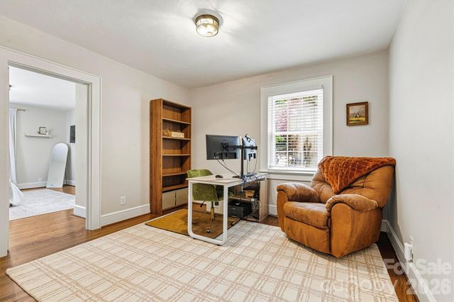 1252 11th Street, Hickory, NC 28601