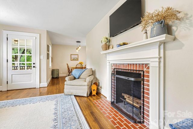 1252 11th Street, Hickory, NC 28601
