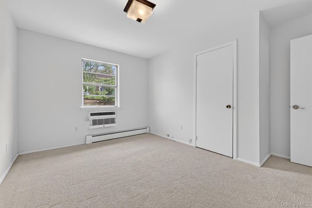 95 Parkside Drive, Suffern, NY 10901