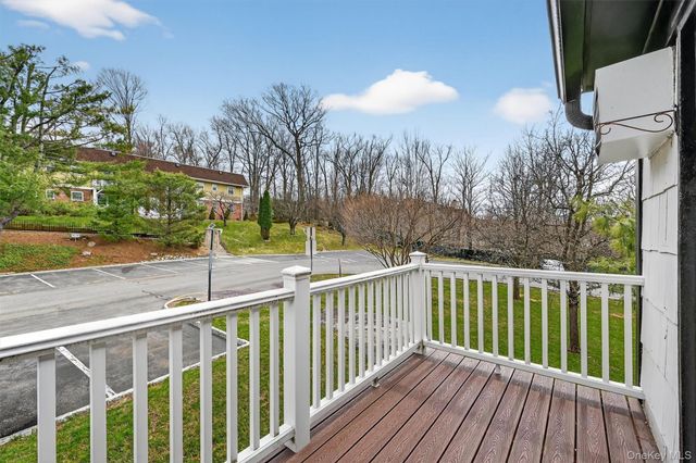 95 Parkside Drive, Suffern, NY 10901