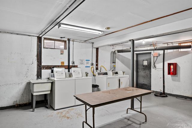 95 Parkside Drive, Suffern, NY 10901