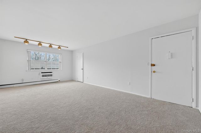 95 Parkside Drive, Suffern, NY 10901